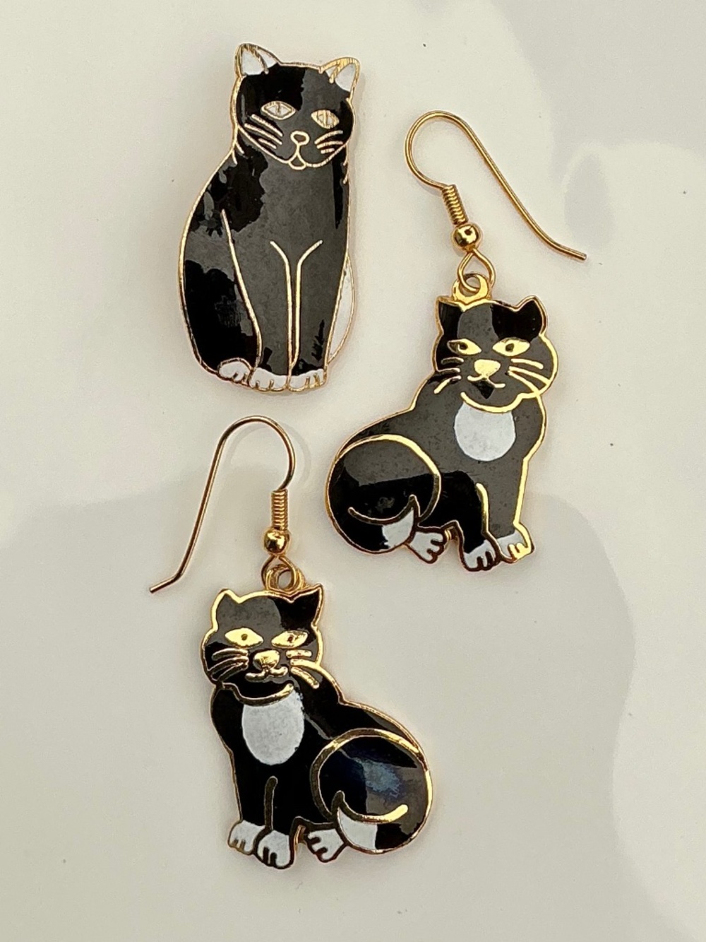Enamel Tuxedo Cat Cloisonné Style Earrings & Brooch Set Vintage Black Gold Tone